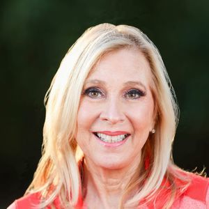 Meet your Posher, Roberta